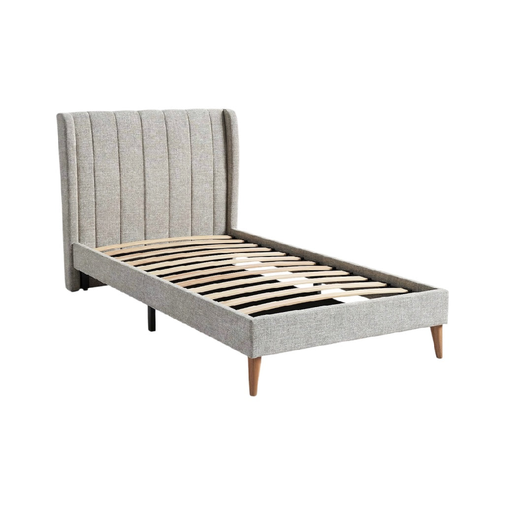 Titel in het Nederlands: **Moderne opstapbed met gestreepte hoofdbord en houten poten**